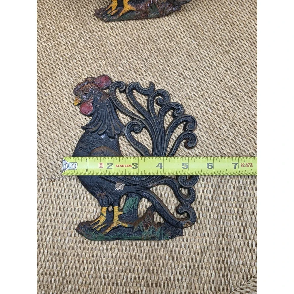 VTG Cast Iron Rooster Wall Plaques Pair Painted‎ Country Farmhouse Kitchen Decor